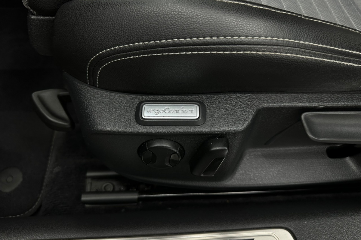 Ponuka vozidiel / Volkswagen Passat 2.0 TDI BMT R-Line Highline DSG - video Ponuka vozidiel / Volkswagen Passat 2.0 TDI BMT R-Line Highline DSG - video