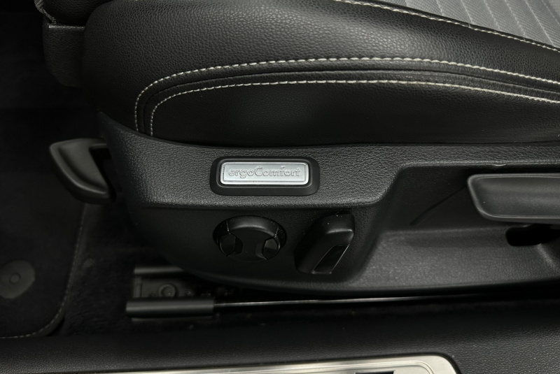 Ponuka vozidiel / Volkswagen Passat 2.0 TDI BMT R-Line Highline DSG - video Ponuka vozidiel / Volkswagen Passat 2.0 TDI BMT R-Line Highline DSG - video