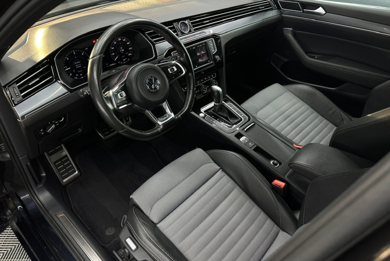 Ponuka vozidiel / Volkswagen Passat 2.0 TDI BMT R-Line Highline DSG - video Ponuka vozidiel / Volkswagen Passat 2.0 TDI BMT R-Line Highline DSG - video