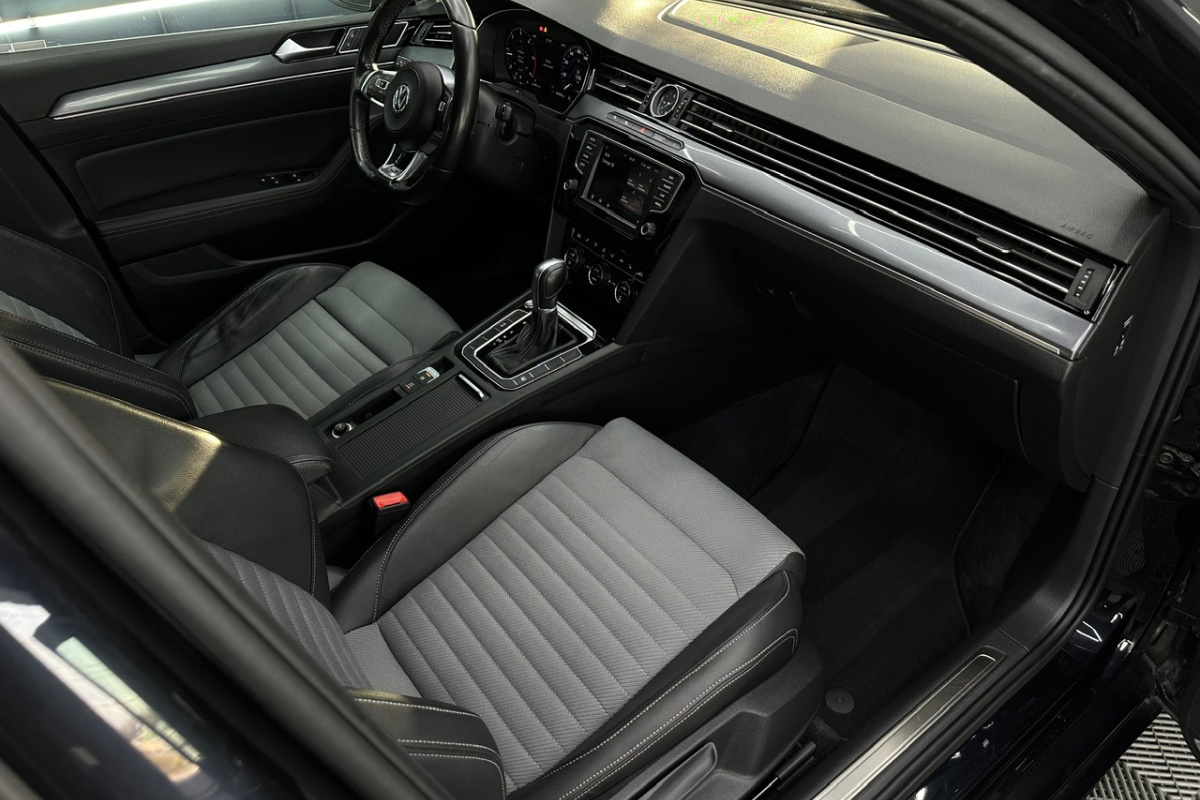 Ponuka vozidiel / Volkswagen Passat 2.0 TDI BMT R-Line Highline DSG - video Ponuka vozidiel / Volkswagen Passat 2.0 TDI BMT R-Line Highline DSG - video