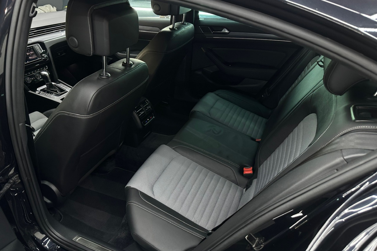 Ponuka vozidiel / Volkswagen Passat 2.0 TDI BMT R-Line Highline DSG - video Ponuka vozidiel / Volkswagen Passat 2.0 TDI BMT R-Line Highline DSG - video