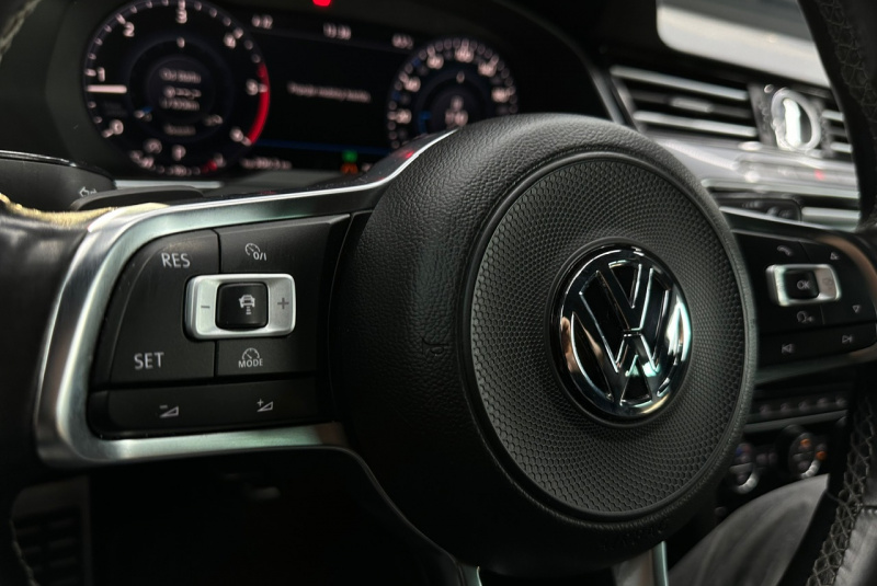 Ponuka vozidiel / Volkswagen Passat 2.0 TDI BMT R-Line Highline DSG - video Ponuka vozidiel / Volkswagen Passat 2.0 TDI BMT R-Line Highline DSG - video