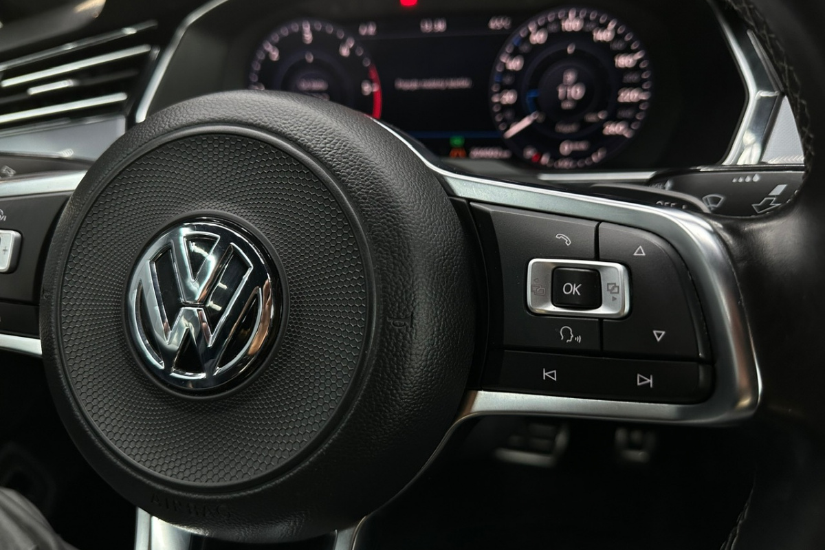 Ponuka vozidiel / Volkswagen Passat 2.0 TDI BMT R-Line Highline DSG - video Ponuka vozidiel / Volkswagen Passat 2.0 TDI BMT R-Line Highline DSG - video