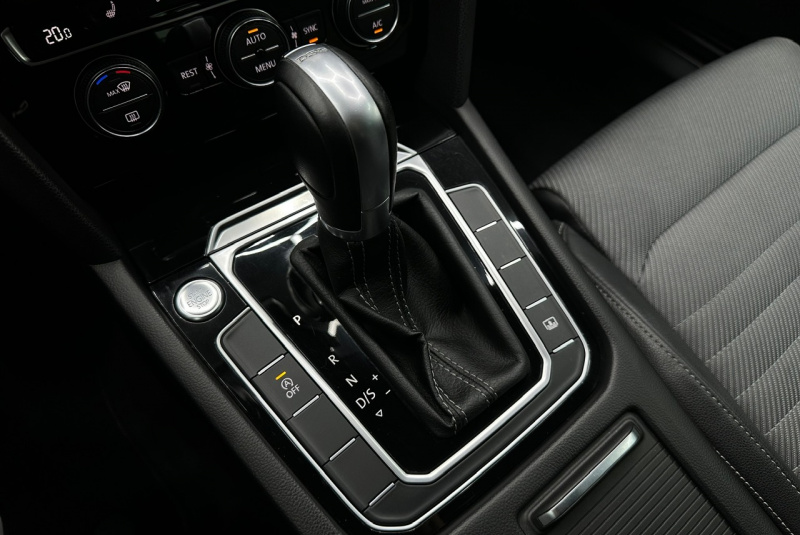 Ponuka vozidiel / Volkswagen Passat 2.0 TDI BMT R-Line Highline DSG - video Ponuka vozidiel / Volkswagen Passat 2.0 TDI BMT R-Line Highline DSG - video