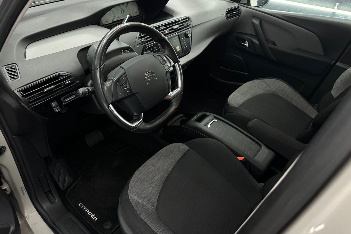 Ponuka vozidiel / Citroën C4 Grand Spacetourer PureTech 130 Feel A/T - video