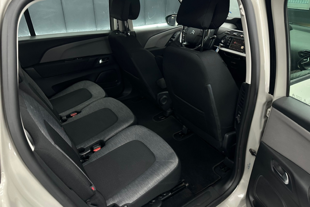 Ponuka vozidiel / Citroën C4 Grand Spacetourer PureTech 130 Feel A/T - video