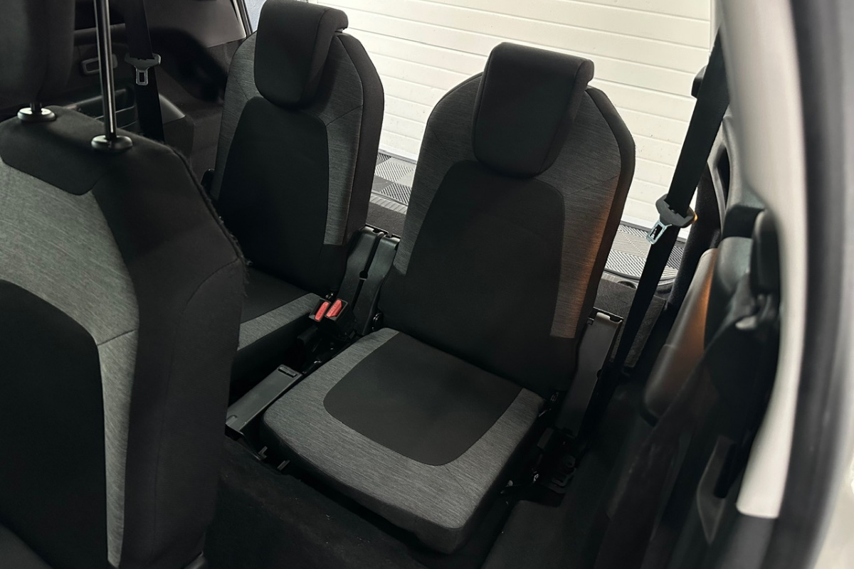 Ponuka vozidiel / Citroën C4 Grand Spacetourer PureTech 130 Feel A/T - video