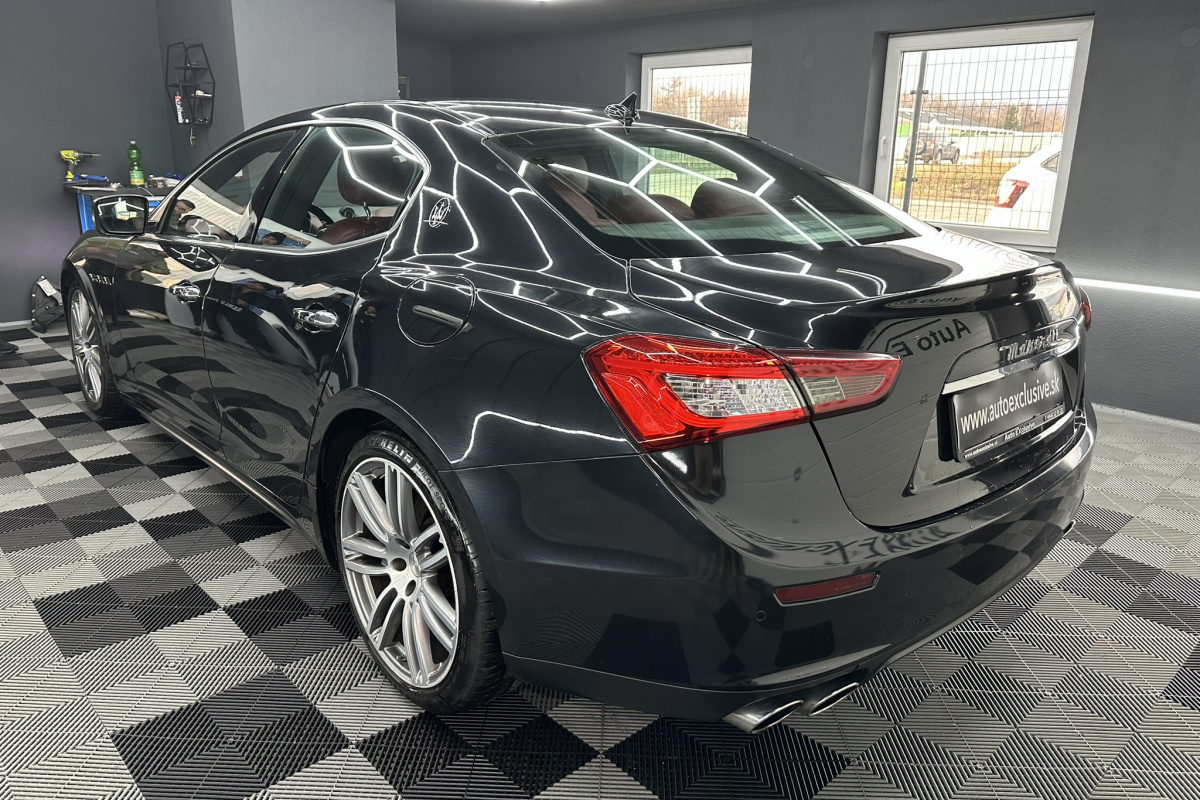 Ponuka vozidiel / Maserati Ghibli 3.0 - video
