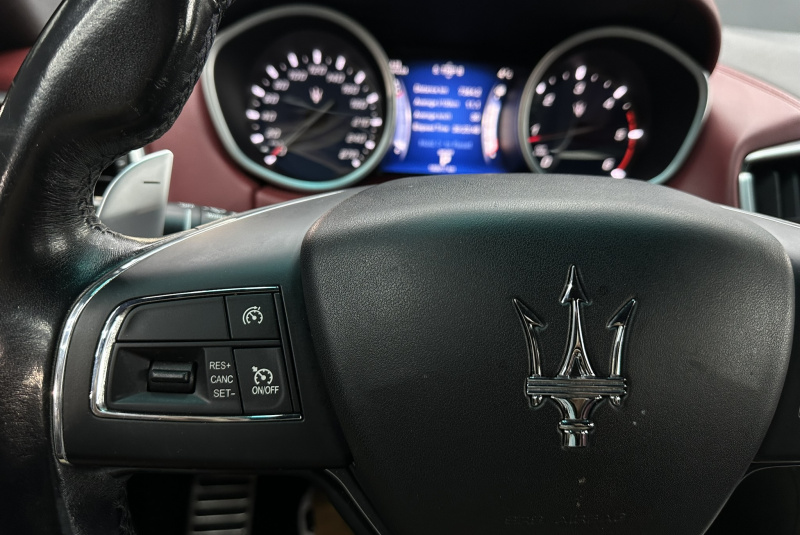  Ponuka vozidiel / Maserati Ghibli 3.0 - video