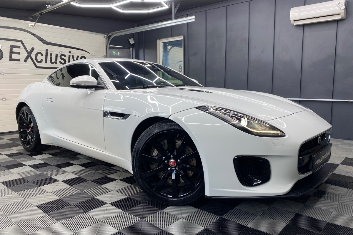 Ponuka vozidiel / Jaguar F-Type Coupe 2.0L I4 R-Dynamic - video