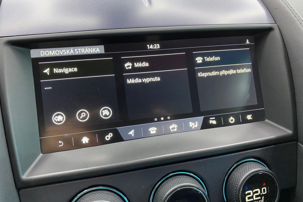 Ponuka vozidiel / Jaguar F-Type Coupe 2.0L I4 R-Dynamic - video