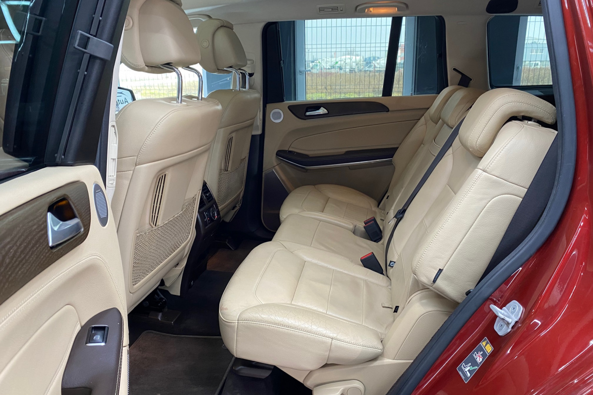 Ponuka vozidiel / Mercedes-Benz GLS 500 4MATIC AMG PACKET A/T - video