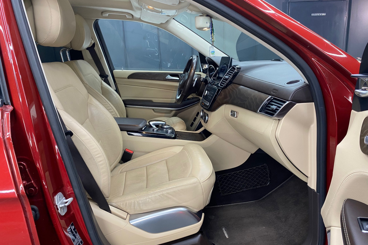 Ponuka vozidiel / Mercedes-Benz GLS 500 4MATIC AMG PACKET A/T - video