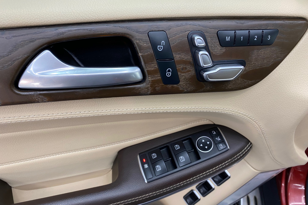 Ponuka vozidiel / Mercedes-Benz GLS 500 4MATIC AMG PACKET A/T - video