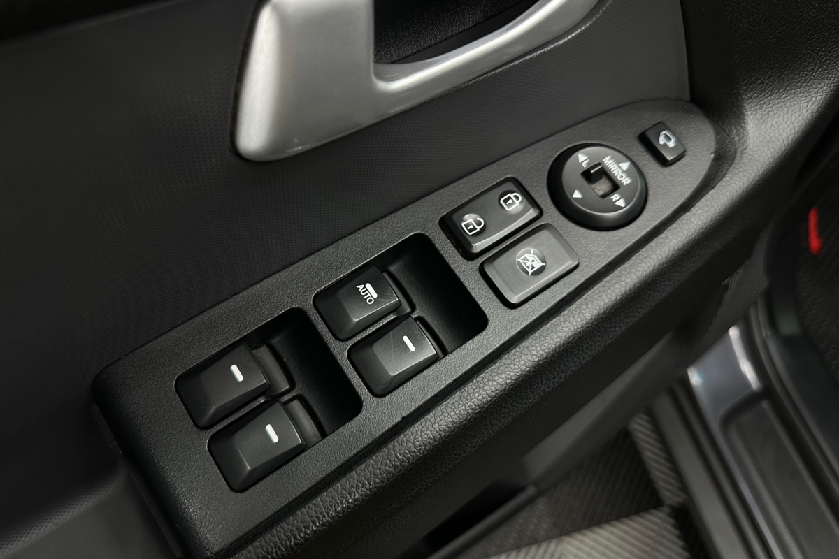 Ponuka vozidiel / Kia Sportage 2.0 CRDi VGT 4WD LX - video