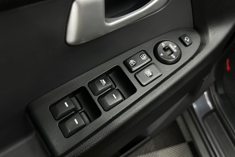  Ponuka vozidiel / Kia Sportage 2.0 CRDi VGT 4WD LX - video