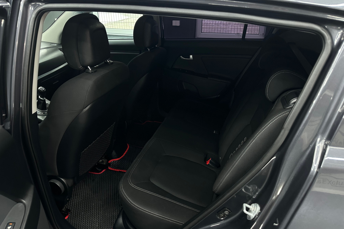 Ponuka vozidiel / Kia Sportage 2.0 CRDi VGT 4WD LX - video