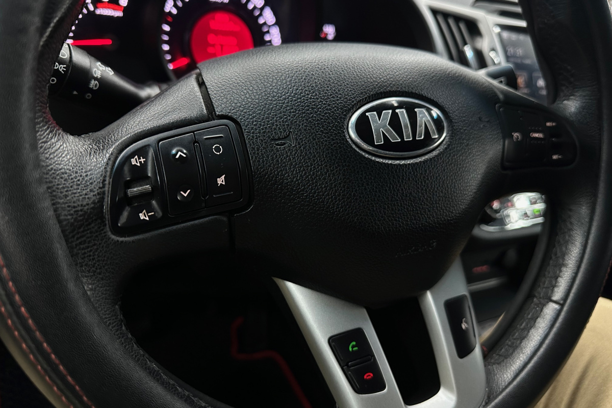 Ponuka vozidiel / Kia Sportage 2.0 CRDi VGT 4WD LX - video