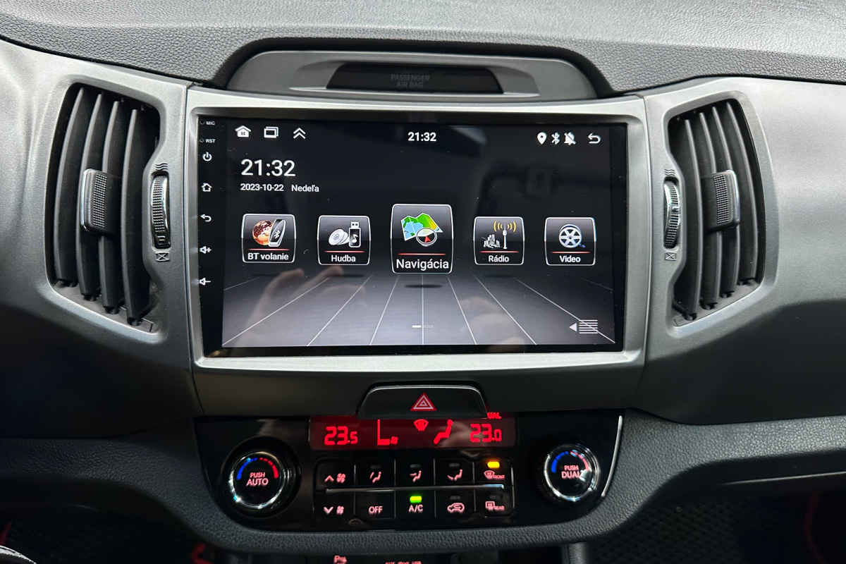 Ponuka vozidiel / Kia Sportage 2.0 CRDi VGT 4WD LX - video