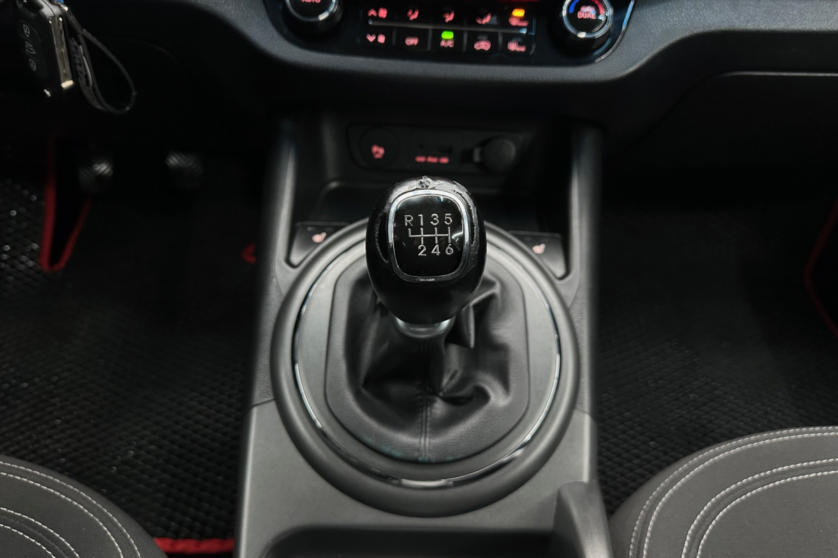 Ponuka vozidiel / Kia Sportage 2.0 CRDi VGT 4WD LX - video