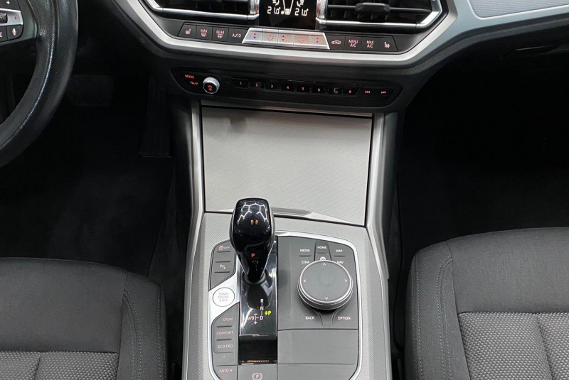  Ponuka vozidiel / BMW Rad 3 Touring 318d mHEV A/T - video