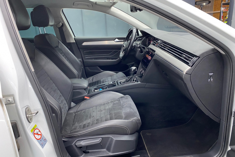  Ponuka vozidiel / Volkswagen Passat Variant 2.0 TDI R-LINE DSG - video