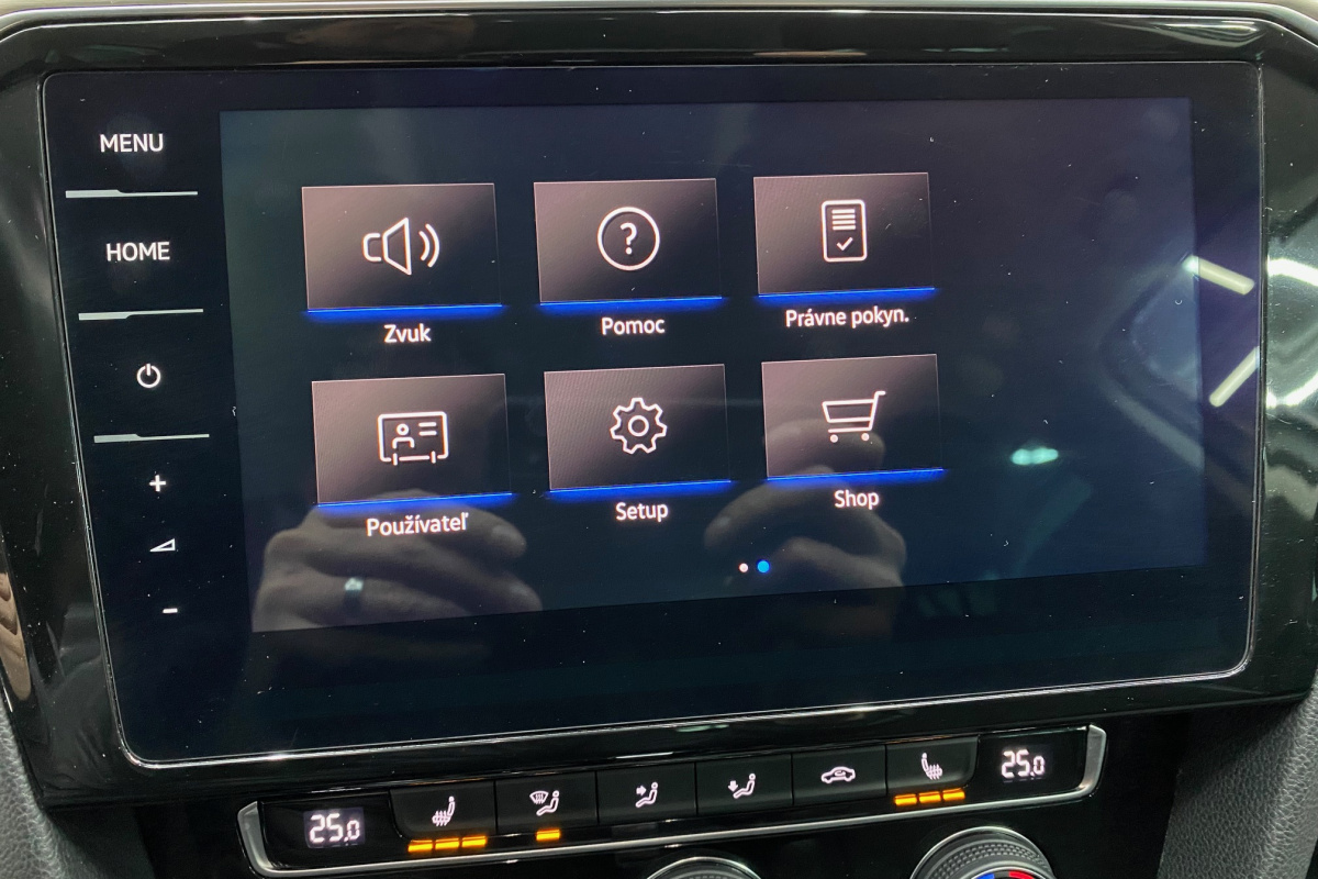 Ponuka vozidiel / Volkswagen Passat Variant 2.0 TDI R-LINE DSG - video