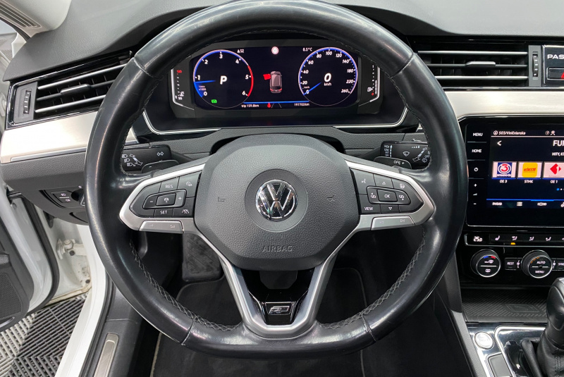 Ponuka vozidiel / Volkswagen Passat Variant 2.0 TDI R-LINE DSG - video