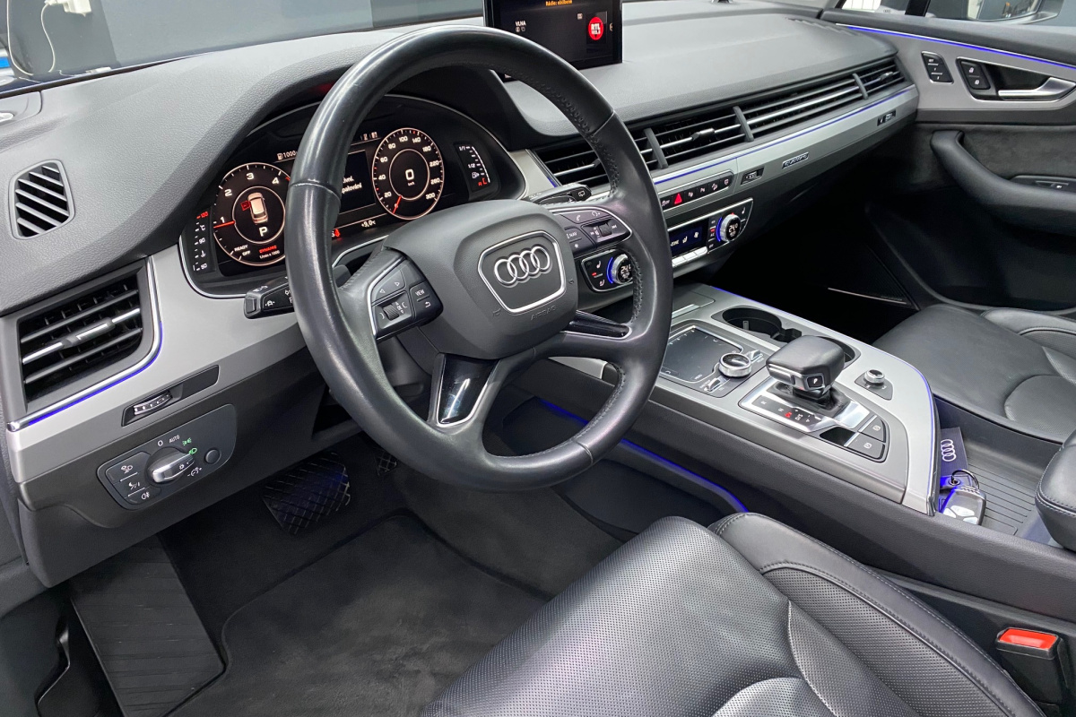 Ponuka vozidiel / Audi Q7 3.0 TDI 272k quattro tiptronic 8-st. - video Ponuka vozidiel / Audi Q7 3.0 TDI 272k quattro tiptronic 8-st. - video