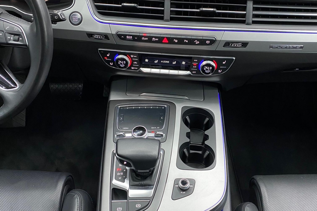 Ponuka vozidiel / Audi Q7 3.0 TDI 272k quattro tiptronic 8-st. - video Ponuka vozidiel / Audi Q7 3.0 TDI 272k quattro tiptronic 8-st. - video