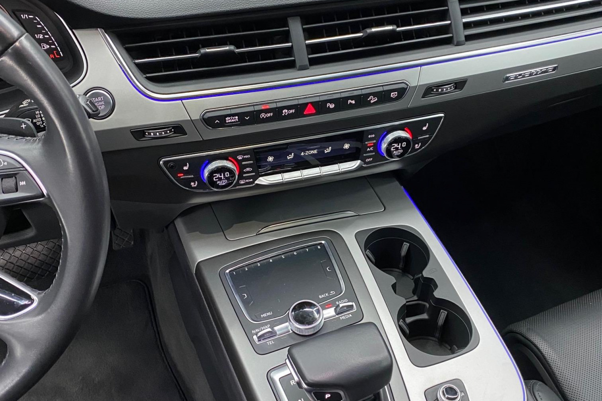 Ponuka vozidiel / Audi Q7 3.0 TDI 272k quattro tiptronic 8-st. - video Ponuka vozidiel / Audi Q7 3.0 TDI 272k quattro tiptronic 8-st. - video