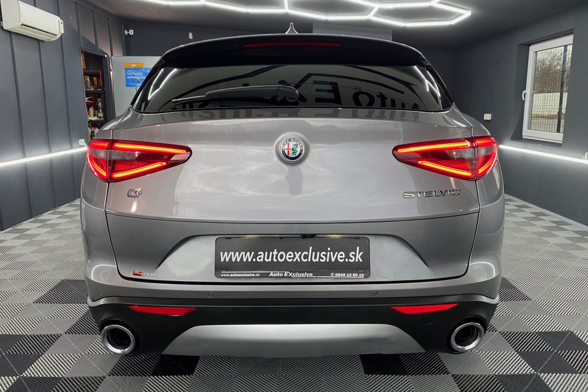 Ponuka vozidiel / Alfa Romeo Stelvio 2.0 GME Super AWD A/T - video