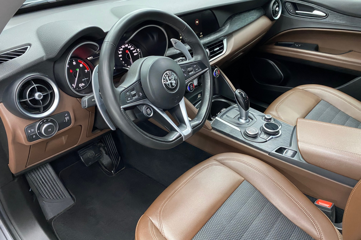 Ponuka vozidiel / Alfa Romeo Stelvio 2.0 GME Super AWD A/T - video