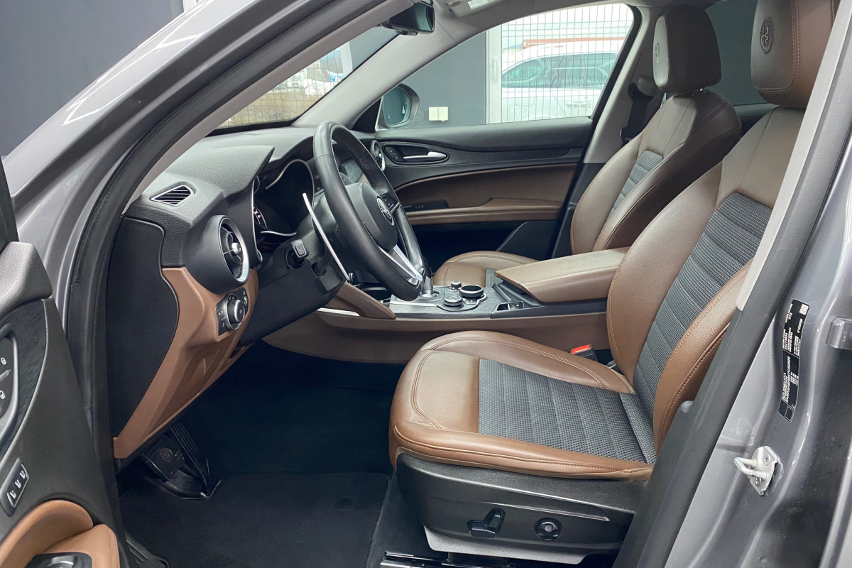 Ponuka vozidiel / Alfa Romeo Stelvio 2.0 GME Super AWD A/T - video