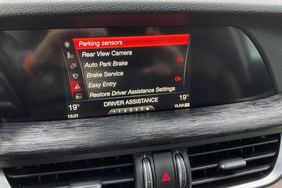 Ponuka vozidiel / Alfa Romeo Stelvio 2.0 GME Super AWD A/T - video