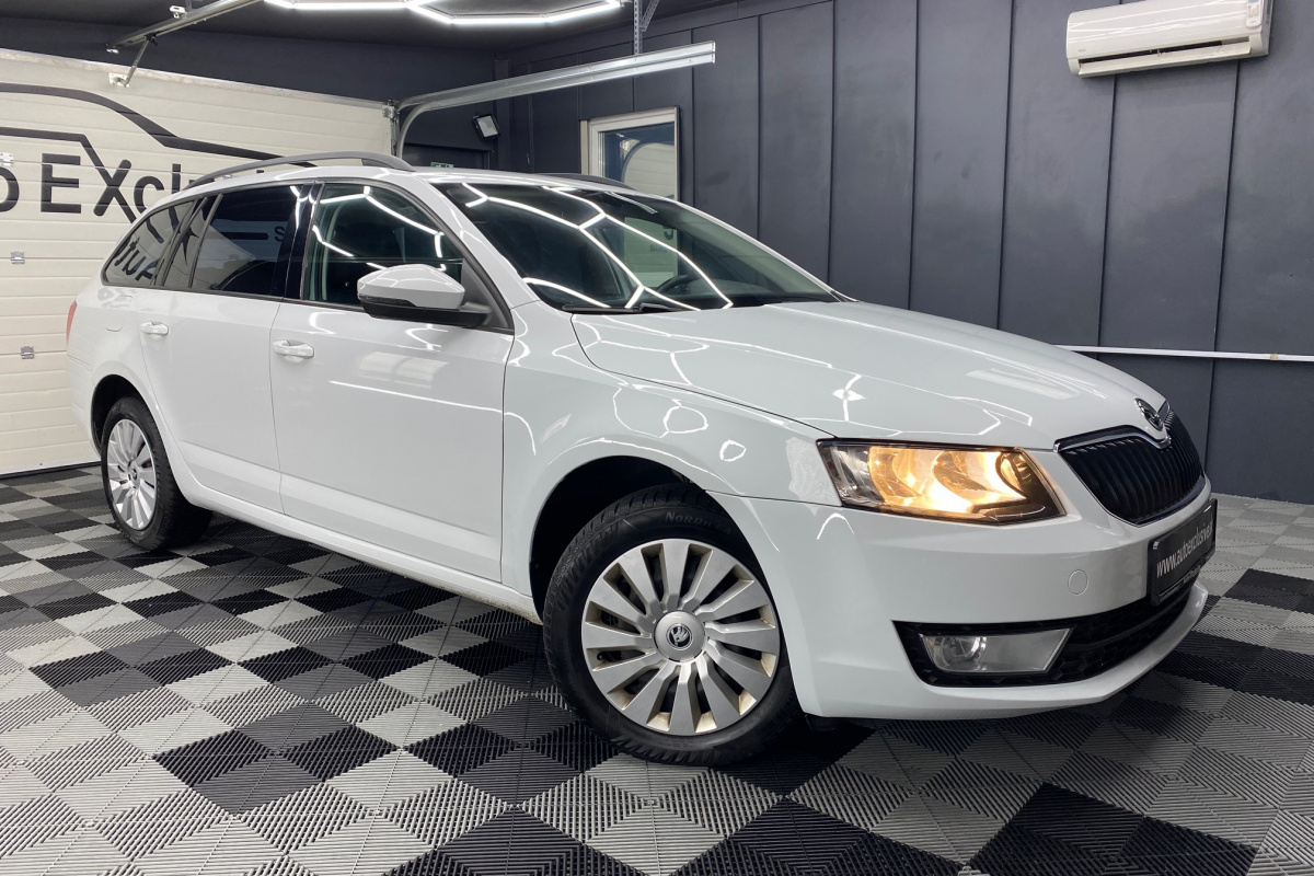 Ponuka vozidiel / Škoda Octavia Combi 1.6 TDI 110k Ambition DSG - video