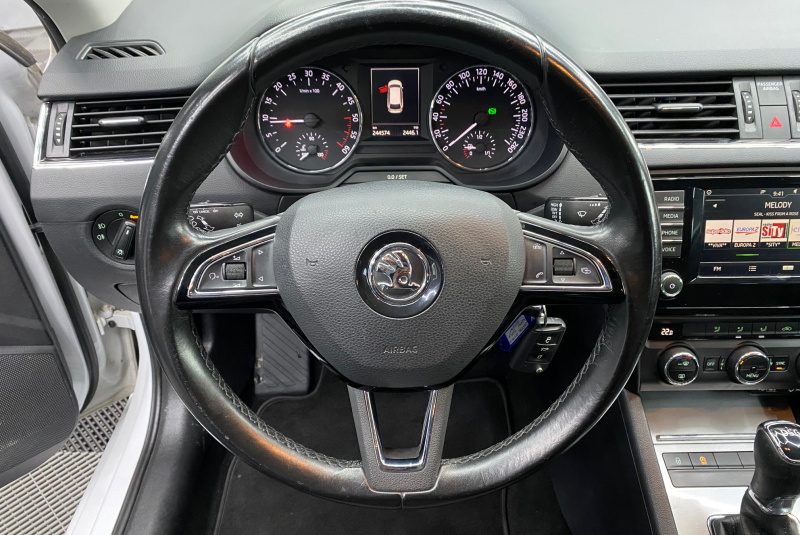  Ponuka vozidiel / Škoda Octavia Combi 1.6 TDI 110k Ambition DSG - video