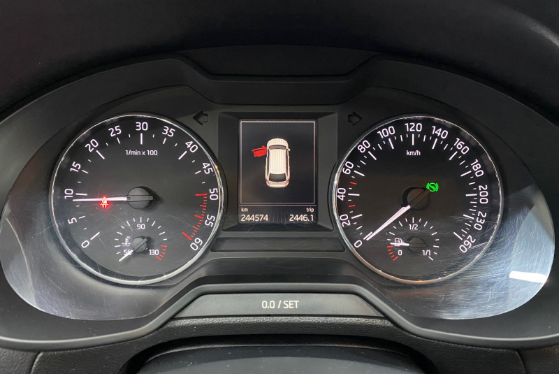 Ponuka vozidiel / Škoda Octavia Combi 1.6 TDI 110k Ambition DSG - video