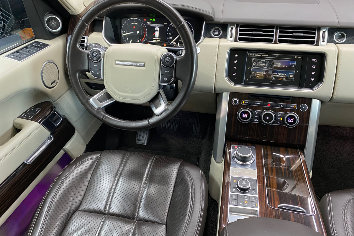 Ponuka vozidiel / Land Rover Range Rover 3.0L TDV6 AB - video