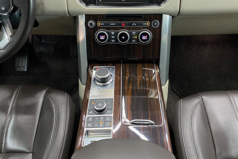  Ponuka vozidiel / Land Rover Range Rover 3.0L TDV6 AB - video