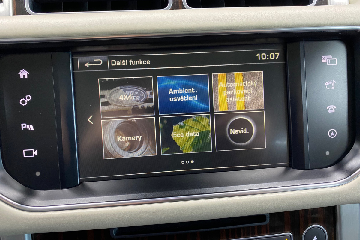 Ponuka vozidiel / Land Rover Range Rover 3.0L TDV6 AB - video
