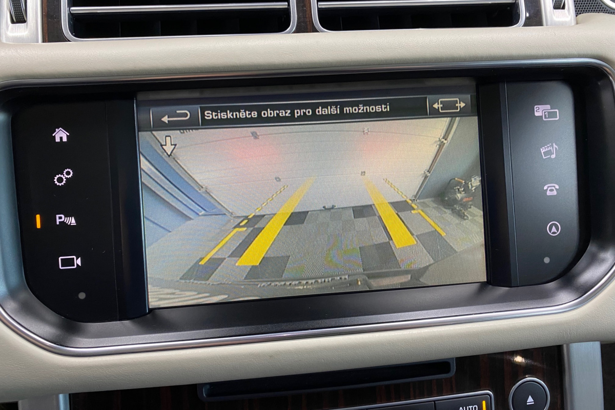 Ponuka vozidiel / Land Rover Range Rover 3.0L TDV6 AB - video