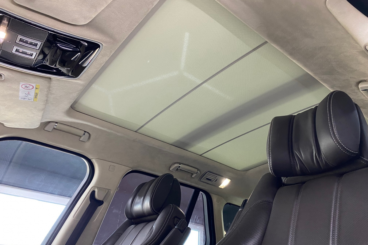 Ponuka vozidiel / Land Rover Range Rover 3.0L TDV6 AB - video