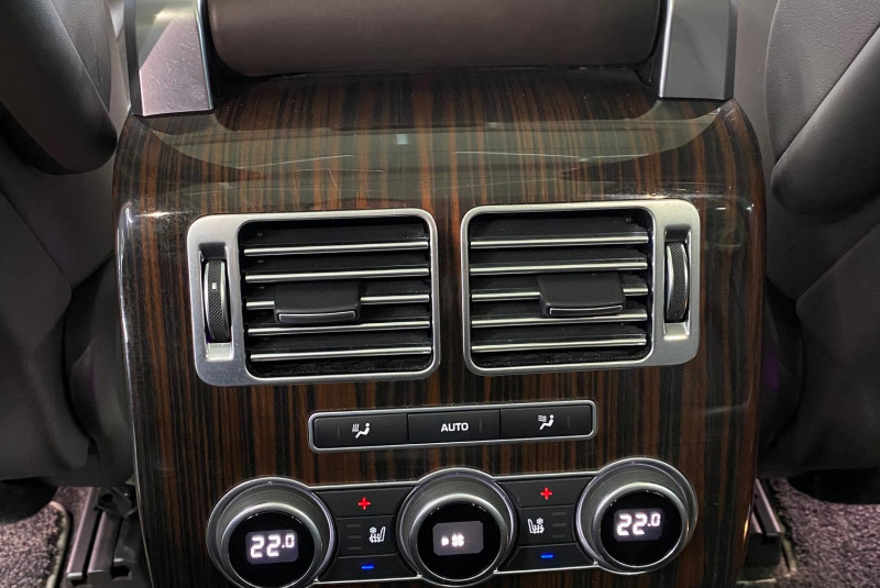  Ponuka vozidiel / Land Rover Range Rover 3.0L TDV6 AB - video