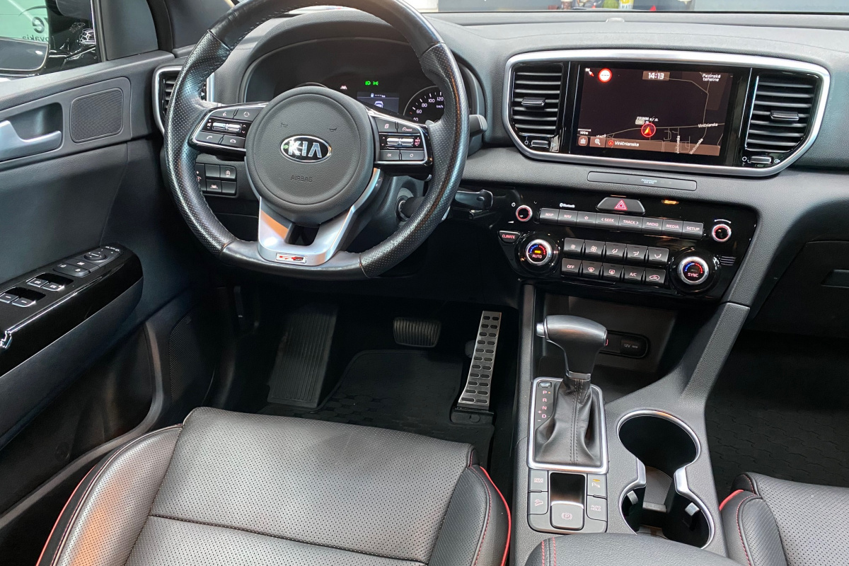 Ponuka vozidiel / Kia Sportage 1.6 CRDi mHEV GT-Line A/T - video