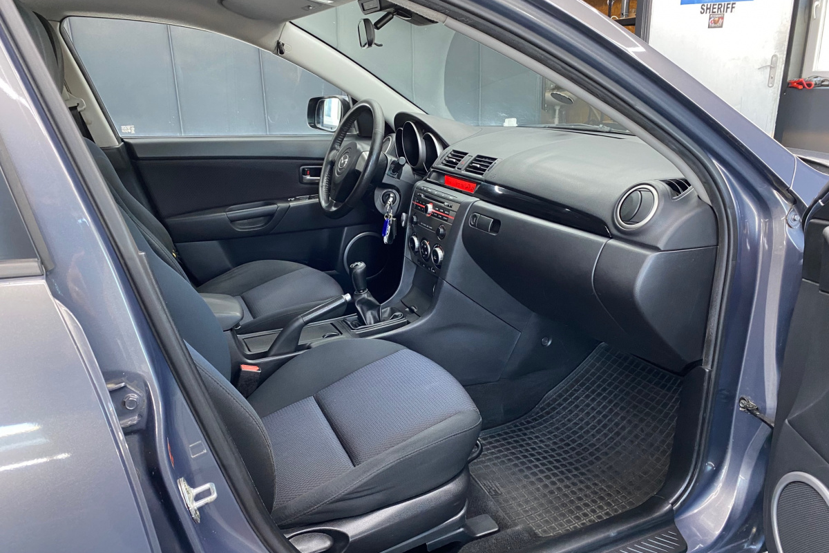 Ponuka vozidiel / Mazda 3 1.6i Comfort - video