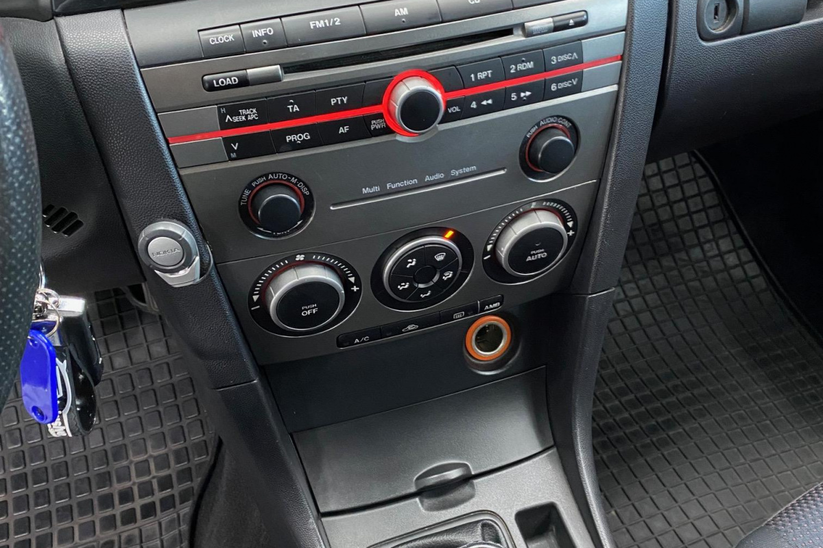 Ponuka vozidiel / Mazda 3 1.6i Comfort - video