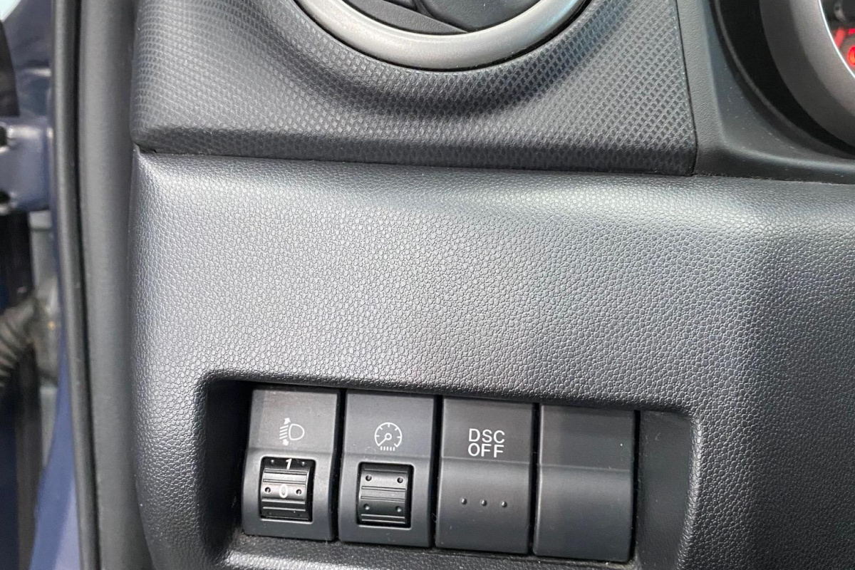 Ponuka vozidiel / Mazda 3 1.6i Comfort - video