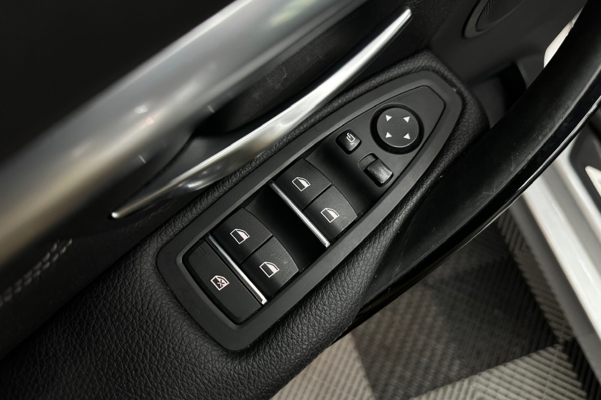 Ponuka vozidiel / BMW Rad 3 Touring 320d xDrive A/T - video Ponuka vozidiel / BMW Rad 3 Touring 320d xDrive A/T - video