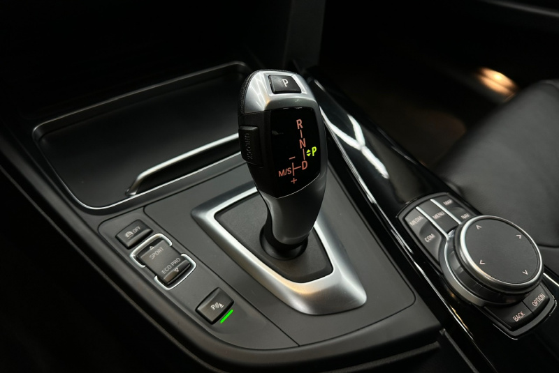  Ponuka vozidiel / BMW Rad 3 Touring 320d xDrive A/T - video